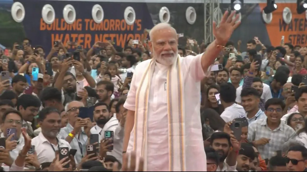PM Modi Unveils Development Projects Worth Over Rs 35,000 Crore In Vadodara