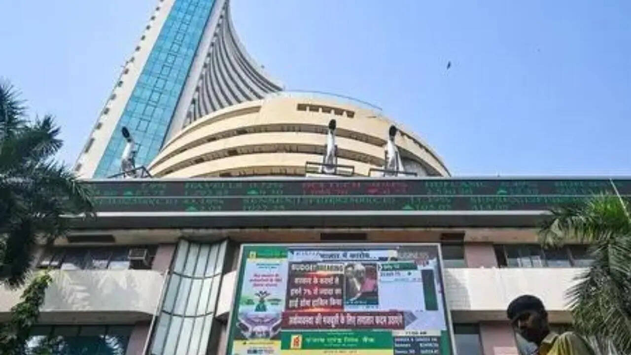 Stock Market Today: Sensex Falls 383 Points, Nifty Slips 119 Points
