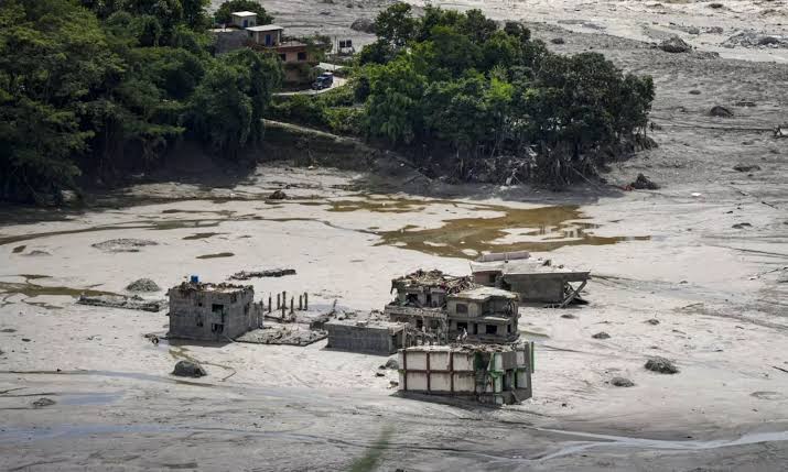 Nepal Floods: Death Toll Climbs To 1,355 As Rescue Efforts Continue; Nearly 5,000 Still Missing